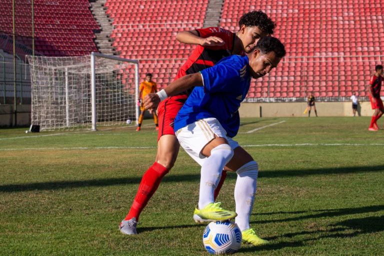 CAMPEONATO BRASILEIRO DE FUTEBOL SUB-17 DE 2021. QUARTAS DE FINAL. PRIMEIRO JOGO. JOGO DE IDA. CRUZEIRO-MG. ATHLETICO-PR.