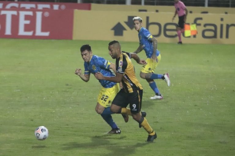 COPA SULA-MERICANA DE 2021. OITAVAS DE FINAL. JOGO DE IDA. PRIMEIRA PARTIDA. ROSARIO CENTRAL. ARGENTINA. DEPORTIVO TACHIRA. VENEZUELA.