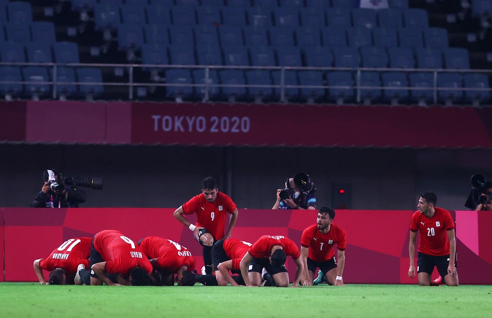 JOGOS OLÍMPICOS DE TÓQUIO DE 2020. 2021. PRIMEIRA FASE. TERCEIRA RODADA. GRUPO C. EGITO. CLASSIFICADO. 4 PONTOS. 1 GOL DE SALDO. SEGUNDO LUGAR. AUSTRÁLIA. 4 PONTOS. QUARTO LUGAR. ELIMINADO.