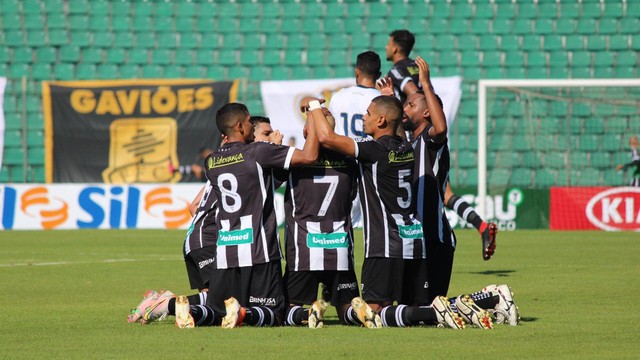 CAMPEONATO BRASILERIO DA SÉRIE C DE 2021. PRIMEIRA FASE. GRUPO B. FIGUEIRENSE-SC. SÃO JOSÉ-RS. SÉTIMA RODADA;
