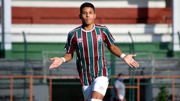 CAMPEONATO BRASILEIRO DE FUTEBOL DE ASPIRANTES SUB-23 DE 2021. PRIMEIRA FASE. QUARTA RODADA. GRUPO A. VITÓRIA-BA. CRB-AL. GRÊMIO-RS. RED BULL BRAGANTINO-SP. PONTE PRETA-SP. SANTOS-SP. GRUPO B. FLUMINENSE-RJ. CORINTHIANS-SP. BAHIA-BA. CEARÁ-CE.