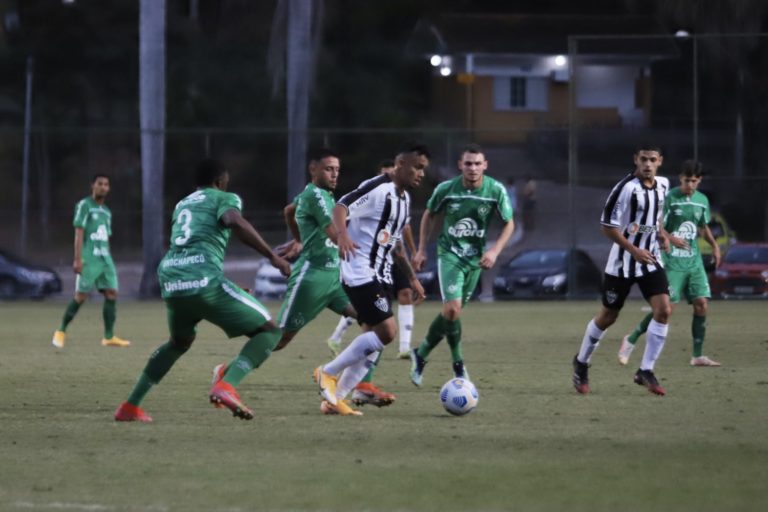 CAMPEONATO BRASILEIRO DE FUTEBO SUB-20 DE 2021. PRIMEIRA FASE. SEXTA RODADA. ATLÉTICO-MG. CHAPECOENSE-SC.
