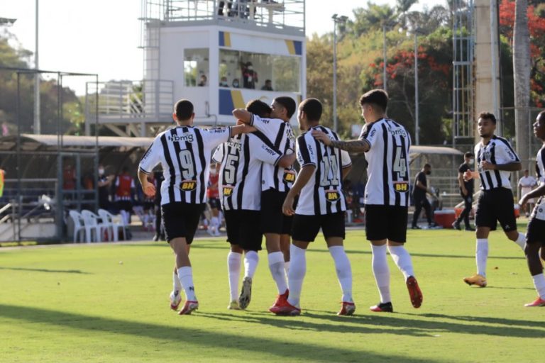 CAMPEONATO BRASILEIROD E FUTEBOL SUB-20 DE 2021. PRIMEIRA FASE. OITAVA RODADA. FORTALEZA-CE. ATLÉTICO-GO. BOTAFOGO-RJ. SPORT-PE. ATLÉTICO-MG. PALMEIRAS-SP. SÃO PAULO-SP. SANTOS-SP. BAHIA-BA. VASCO-RJ. FLAMENGO-RJ. CRUZEIRO-MG. AMÉRICA-MG. CEARÁ-CE.