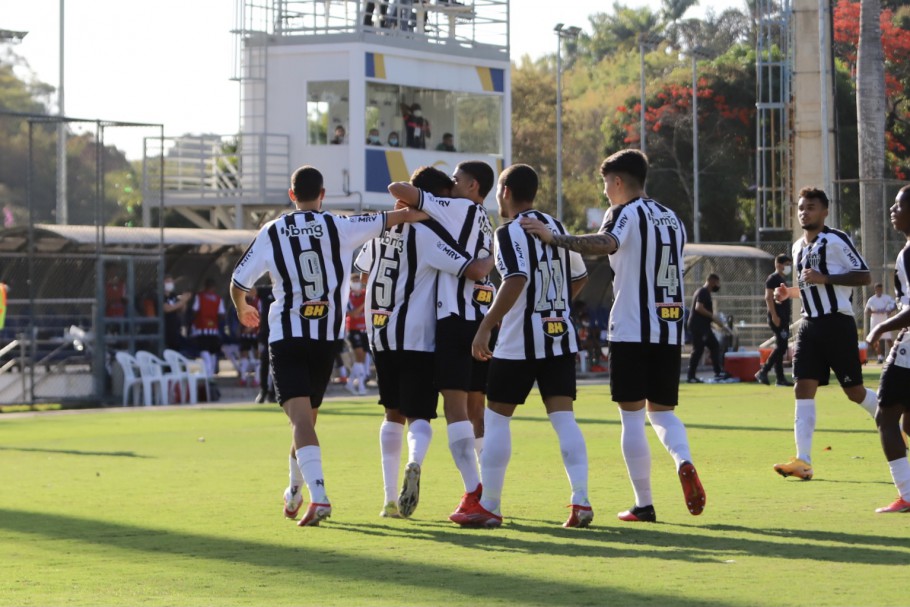 CAMPEONATO BRASILEIROD E FUTEBOL SUB-20 DE 2021. PRIMEIRA FASE. OITAVA RODADA. FORTALEZA-CE. ATLÉTICO-GO. BOTAFOGO-RJ. SPORT-PE. ATLÉTICO-MG. PALMEIRAS-SP. SÃO PAULO-SP. SANTOS-SP. BAHIA-BA. VASCO-RJ. FLAMENGO-RJ. CRUZEIRO-MG. AMÉRICA-MG. CEARÁ-CE.