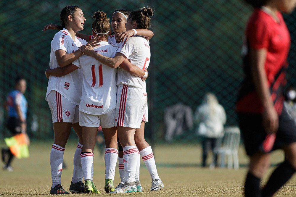 CAMPEONATO BRASILEIRO DE GRUPO A. FLAMENGO-RJ. CUIABÁ-MT. MINAS BRASÍLIA-DF. FLUMINENSE-RJ. GRUPO B. SPORT-PE. AMÉRICA-MG. ATHLETICO-PR. INTERNACIONAL-RS. GRUPO C. VITÓRIA-BA. GRÊMIO-RS. IRANDUBA-AM. SÃO PAULO-SP.