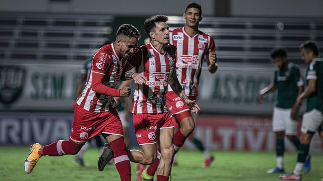 CAMPEONATO BRASILEIRO DA SÉRIE A DE 2021. PRIMEIRA FASE. DÉCIMA RODADA. NÁUTICO-PE. GOIÁS-GO.