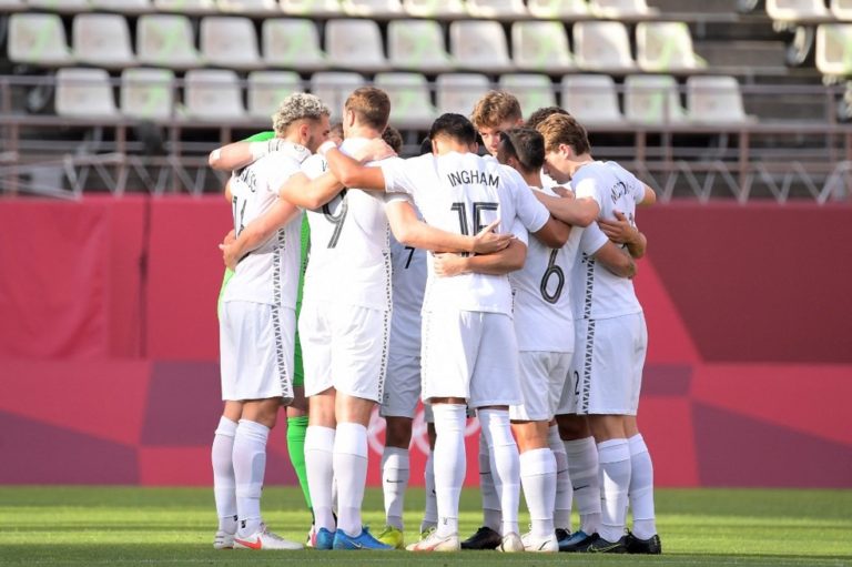 JOGOS OLÍMPICOS DE TÓQUIO DE 2020. 2021. FUTEBOL MASCULINO. GRUPO C. NOVA ZELÂNDIA. COREIA DO SUL. PRIMEIRA FASE. PRIMEIRA RODADA.