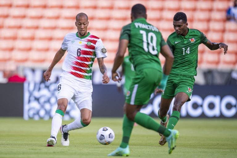 COPA OURO DE 2021. PRIMEIRA FASE. TERCEIRA RODADA. GRUPO C. SURINAME. TERCEIRO LUGAR. 3 PONTOS. ELIMINADO. GUADALUPE. ELIMINADO. QUARTO LUGAR. 0 PONTO.