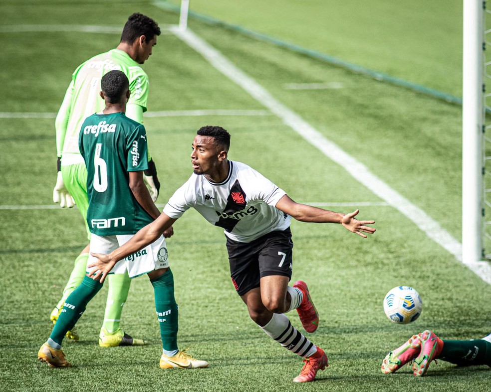 CAMPEONATO BRASILEIROD E FUTEBOL SUB-17 DE 2021. QUARTAS DE FINAL. JOGO DE VOLTA. SEGUNDA PARTIDA. PALMEIRAS-SP. ELIMINADO. VASCO-RJ. CLASSIFICADO. SEMFIINAL. VASCO-RJ. CRUZEIRO-MG.