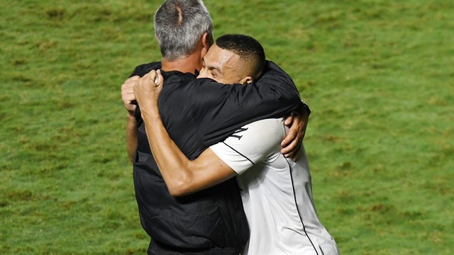 CAMPEONATO BRASILEIRO DA SÉRIE B DE 2021. PRIMEIRA FASE. DÉCIMA QUARTA RODADA. VASCO-RJ. GUARANI-SP.