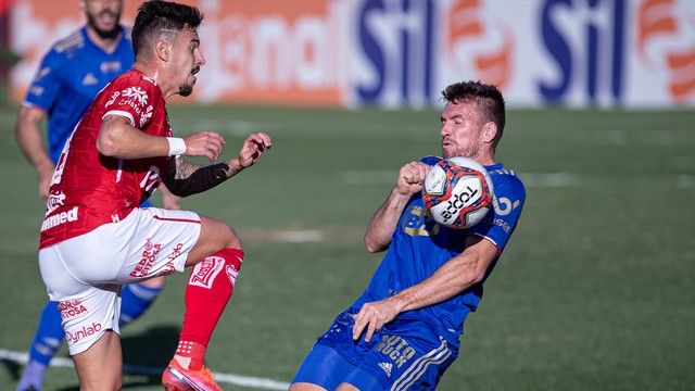 CAMPEONATO BRASILEIRO DA SÉRIE B DE 2021. PRIMEIRA FASE. DÉCIMA QUARTA RODADA. VILA NOVA-GO. CRUZEIRO-MG.
