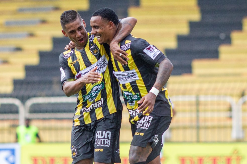 CAMPEONATO BRASILEIRO DA SÉRIE C DE 2021. PRIMEIRA FASE. OITAVA RODADA. GRUPO A. VOLTA REDONDA-RJ. FLORESTA-CE.