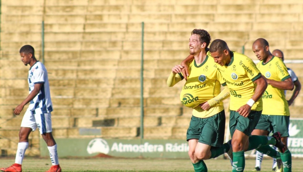 CAMPEONATO BRASILEIRO DA SÉRIE C DE 2021. PRIMEIRA FASE. NONA RODADA. GRUPO B. YPIRANGA-RS. SÃO JOSÉ-RS.
