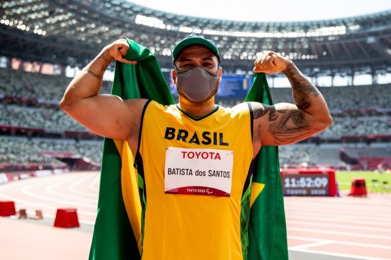 PARALÍMPICO. CLAUDINEY BATISTA. OURO.