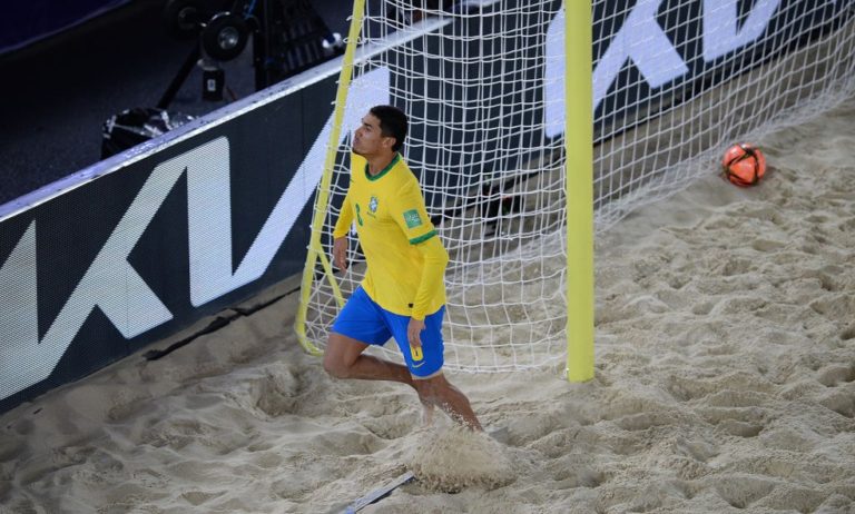 COPA DO MUNDO DE FUTEBOL DE AREIA. PRIMEIRA FASE. GRUPO C. BRASIL. CLASSIFICADO. SEGUNDO LUGAR. BELARUS. ELIMINADO. QUARTO LUGAR.