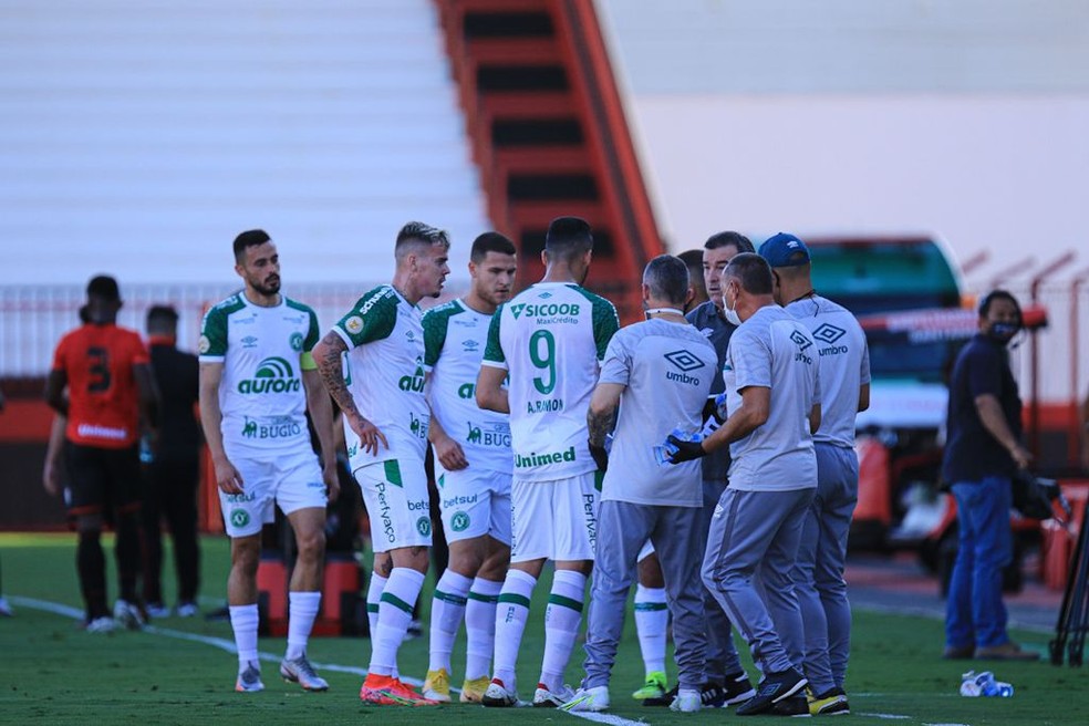 CAMPEONATO BRASIELIRO DA SÉRIE A DE 2021. PRIMEIRA FASE. DÉCIMA SÉTIMA RODADA. CHAPECOENSE-SC. ATLÉTICO-GO.