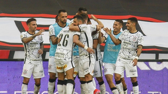 CAMPEONATO BRASILEIRO DA SÉRIE A DE 2021. PRIMEIRA FASE. DÉCIMA SÉTIMA RODADA. ATHLETICO-PR. CORINTHIANS-SP.