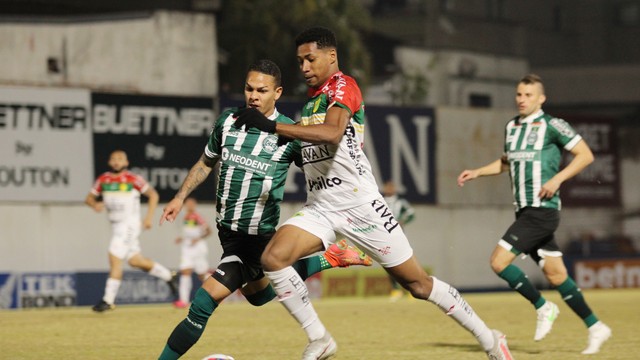 CAMPEONATO BRASILEIRO DA SÉRIE B DE 2021. PRIMEIRA FASE. QUARTA RODADA. CORITIBA-PR. BRUSQUE-SC.
