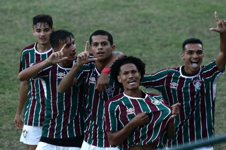 CAMPEONATO BRASILEIROD E FUTEBOL SUB-20 DE 2021. PRIMEIRA FASE. DÉCIMA RODADA. BAHIA-BA. GRÊMIO-RS. FLUMINENSE-RJ. SANTOS-SP. CORINTHIANS-SP. PALMEIRAS-SP. FLAMENGOR-J. INTERNACIONAL-RS. FORTALEZA-CE. CHAPECOENSE-SC. CEARÁ-CE.A TLÉTICO-GO.