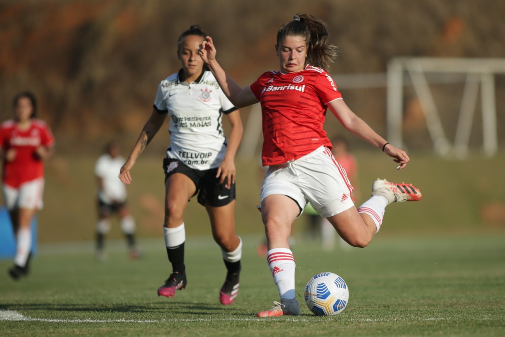 CAMPEONATO BRASILEIRO DE FUTEBOL FEMININO SUB-18 DE 2021. SEGUNDA FASE. TERCEIRA RODADA. H. INTERNACIONAL-RS. CLASSIFICADO. 5 PONTOS. SEGUNDO COLOCADO. CORINTHIANS-SP. CLASSIFICADO. 7 PONTOS. PRIMEIRO LUGAR.