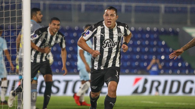 COPA SUL-AMERICANA DE 2021. QUARTAS DE FINAL. SEGUNDA PARTIDA. JOGO DE VOLTA. LIBERTAD. PARAGUAI. CLASSIFICADO. SANTOS-SP. ELIMINADO. SEMIFINAL. PRIEMIRA PARTIDA. JOGOD E IDA. JOGO DE VOLTA. SEGUNDA PARTIDA. RED BULL BRAGANTINO-SP. BRASIL. LIBERTAD. PARAGUAI.