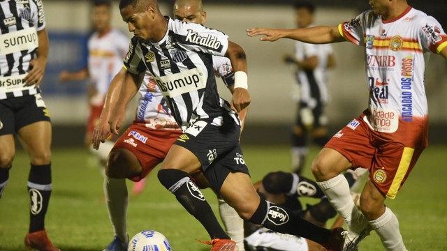 COPA DO BRASIL DE 2021. OITAVAS DE FINAL. JOGO DE VOLTA. SEGUNDA PARTIDA. SANTOS-SP. CLASSIFICADO. JUAZEIRENSE-BA. ELIMINADO.