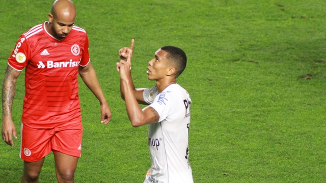 CAMPEONATO BRASILEIRO DA SÉRIE A DE 2021. PRIMEIRA FASE. DÉCIMA SÉTIMA RODADA. INTERNACIONAL-RS. SANTOS-SP.