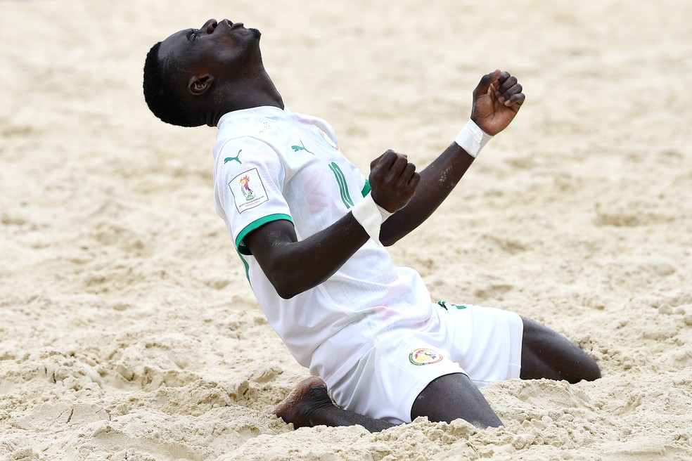 COPA DO MUNDOD E FUTEBOL DE AREIA DE 2021. QUARTAS DE FINAL. JOGO ÚNICO. PARTIDA ÚNICA. BRASIL. ELIMINADO. SENEGAL. CLASSIFICADO.
