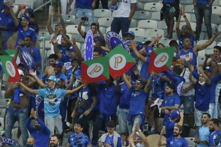 CRUZEIRO. CAMPEONATO BRASILEIRO DA SÉRIE B. TORCIDA.