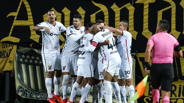 COPA SUL-AMERICANA DE 2021. SEMIFINAL. JOGO DE IDA. PRIEMIRA PARTIDA. PEÑAROL. URUGUAI. ATHLETICO-PR. BRASIL.
