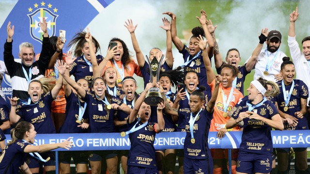 CAMPEONATO BRASILEIRO DE FUTEBOL FEMININO DA SÉRIE A1 D E2021. JOGO DE VOLTA.S EGUNDA PARTIDA. CORINTHIANS-SP. CAMPEÃO. TRICAMPEÃO. 2018.2020.2021. PALMEIRAS-SP. VICE-CAMPEÃO.