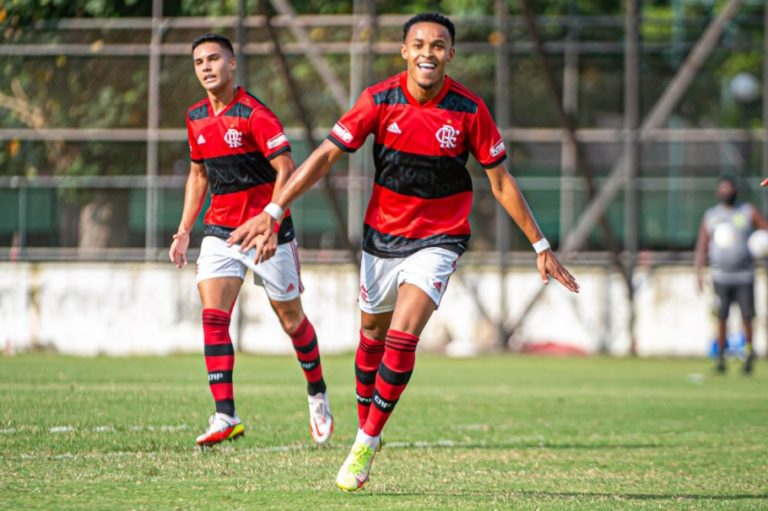 CAMPEONATO BRASILEIRO DE FUTEBOL SUB-20 DE 2021. PRIMEIRA FASE. DÉCIMA OITAVA RODADA. CEARÁ-CE. BOTAFOGO-RJ. FLAMENGO-RJ. FORTALEZA-CE. FLUMINENSE-RJ. SÃO PAULO-SP. BAHIA-BA. INTERNACIONAL-RS. SPORT-PE. AMÉRICA-MG. ATLÉTICO-MG. GRÊMIO-RS.