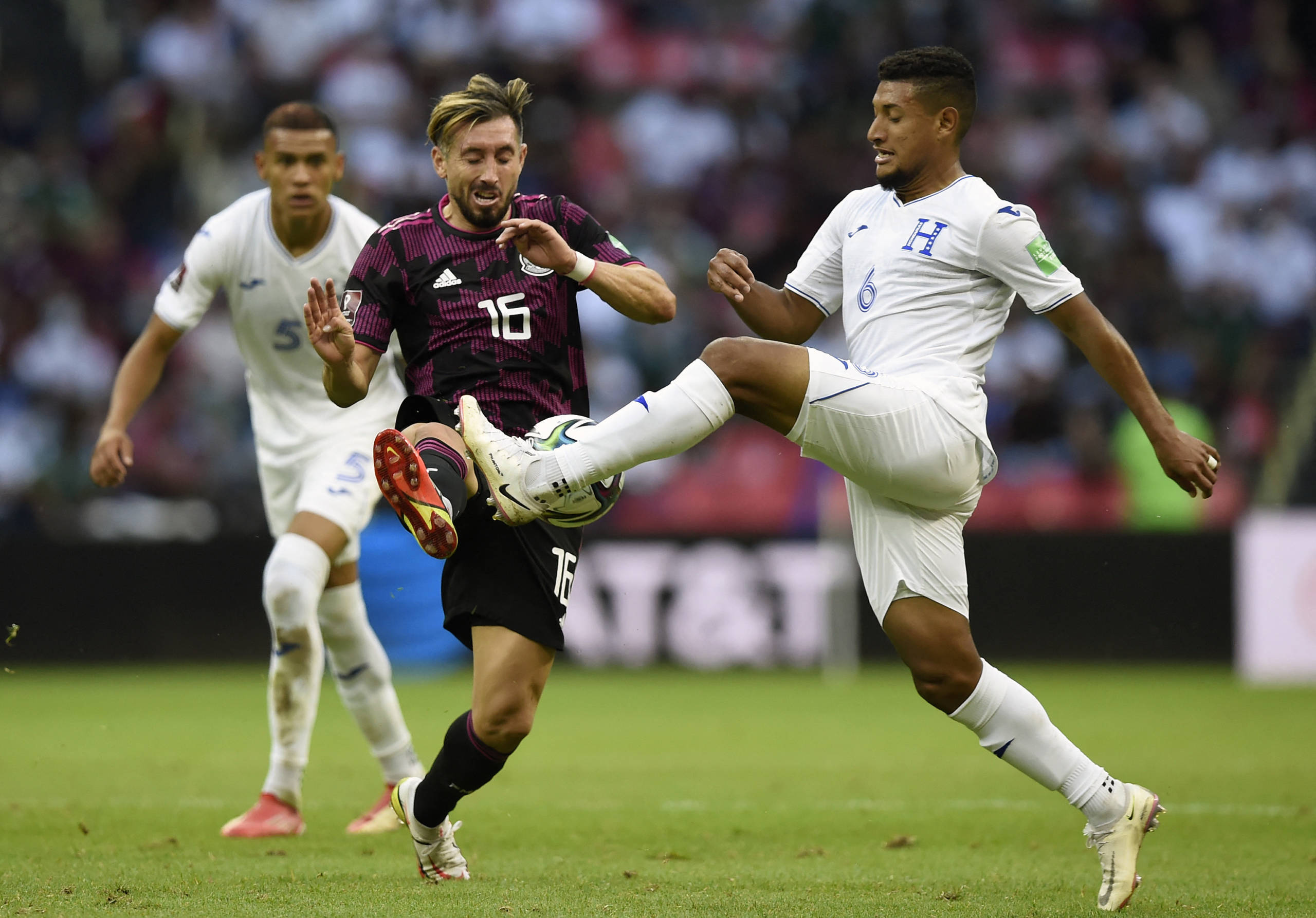 ELIMINATÓRIAS DA CONCACAF. CONFEDERAÇÃO DE FUTEBOL DA AMÉRICA DO NORTE, CENTRAL E DO CARIBE. OCTOGONAL FINAL. QUINTA RODADA. MÉXICO. HONDURAS. ESTADOS UNIDOS. PANAMÁ. CANADÁ. JAMAICA. COSTA RICA.EL SALVADOR.
