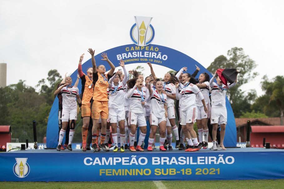 CAMPEONATO BRASILEIRO DE FUTEBOL FEMININO SUB-18 DE 2021. JOGO DE VOLTA. SEGUNDA PARTIDA. SÃO PAULO-SP. CAMPEÃO. CORINTHIANS-SP. VICE-CAMPEÃO.
