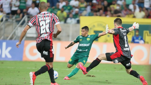 CAMPEONATO BRASILEIRO DA SÉRIE A DE 2021. PRIMEIRA FASE. VIGÉSIMA QUINTA RODADA. CUIABÁ-MT. SÃO PAULO-SP.