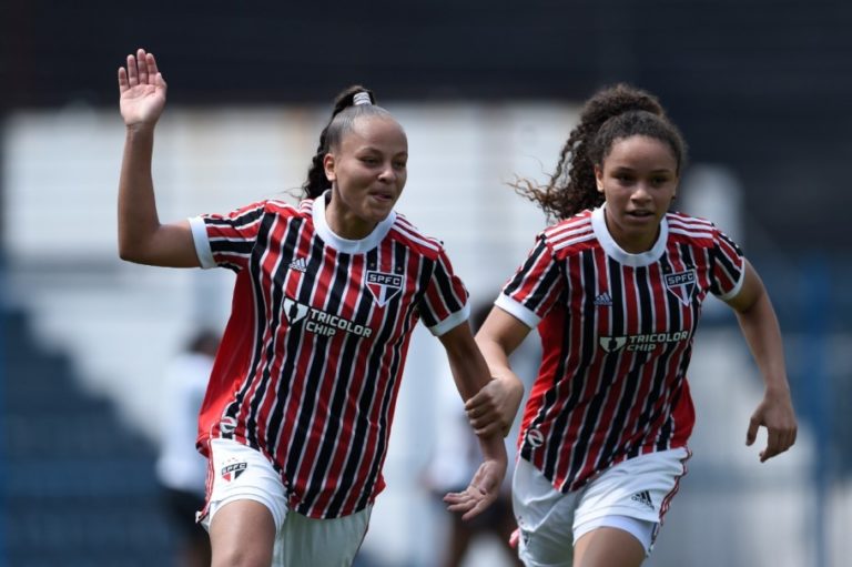 CAMPEONATO BRASILEIRO DE FUTEBOL FEMININO SUB-18 DE 2021. FINAL. PRIMEIRA PARTIDA. JOGO DE IDA. CORINTHIANS-SP. SÃO PAULO-SP.