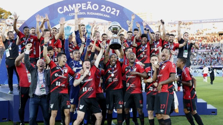 COPA SUL-AMERICANA DE 2021. FINAL. JOGO ÚNICO. PARTIDA ´´UNICA. ATHLETICO-PR. BRASIL. CAMPEÃO. BICAMPEÃO. 2018.2021. RED BULL BRAGANTINO-SP. BRASIL. VICE-CAMPEÃO.