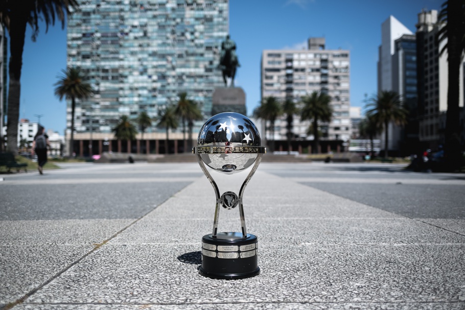 COPA SUL-AMERICANA DE 2021. FINAL. ATHLETICO-PR. BRASIL. RED BULL BRAGANTINO-SP. BRASIL.