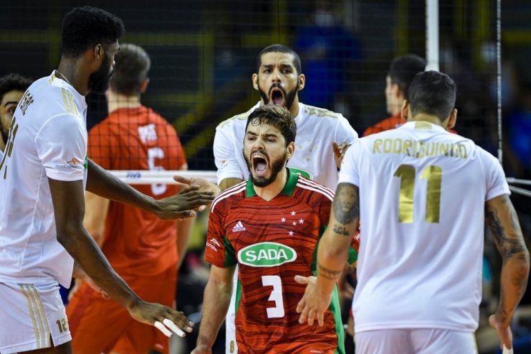 VÔLEI MASUCLINO. SEMIFINAL. CRUZEIRO-MG. BRASIL. CLASSIFICADO. NATAL-RN. ELIMINADO.