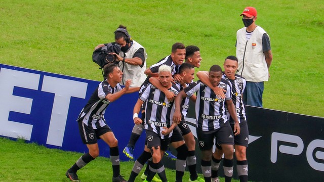 COPA SÃO PAULO DE FUTEBOL JÚNIOR DE 2022. PRIEMIRA FASE. FASE D EGRUPOS. GRUPO 14. BOTAFOGO-RJ. APARECIDENSE-GO. PRIEMIRA RODADA.