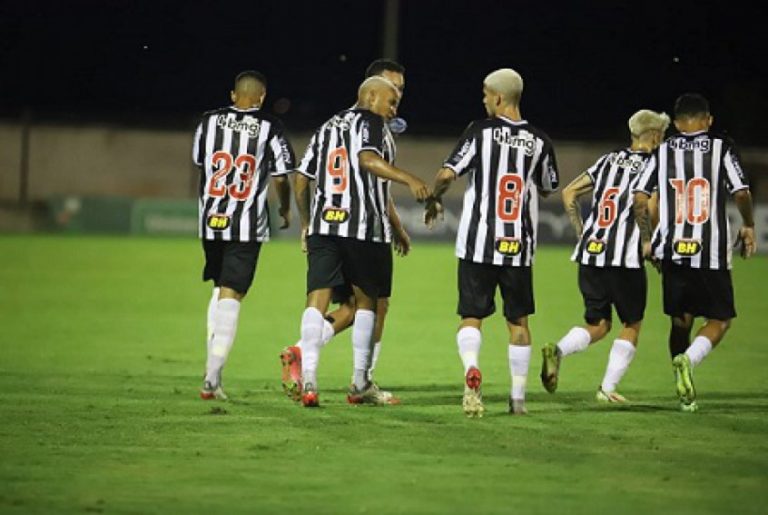 COPA SÃO PAULO DE FUTEBOL JÚNIOR DE 2022. PRIMEIRA FASE. FASE DE GRUPOS. PRIMEIRA RODADA. ATLÉTICO-MG. DESPORTIVO ALIANÇA-AL. GRUPO 4.