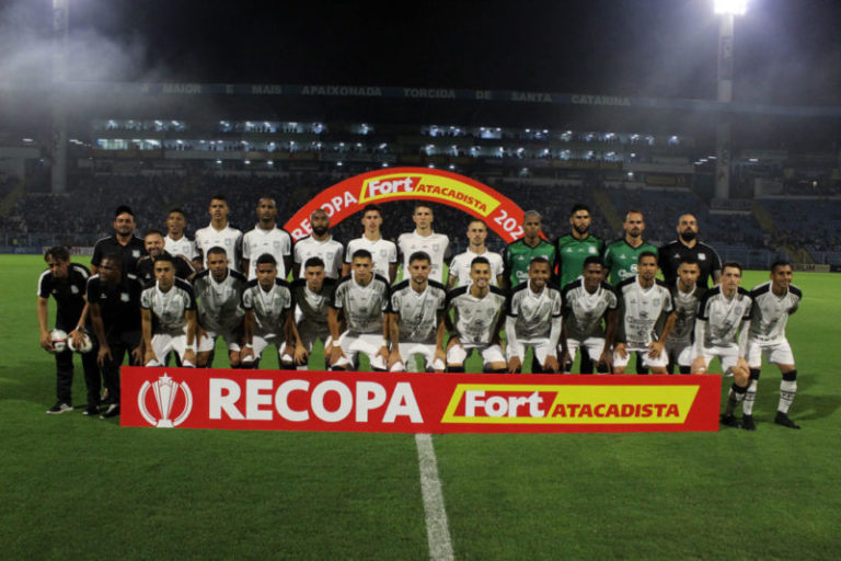 RECOPA DE SANTA CATARINA DE 2022. FINAL. JOGO ÚNICO. PARTIDA ÚNICA. FIGUEIRENSE-SC. CAMPEÃO. AVAÍ-SC. VICE-CAMPEÃO.