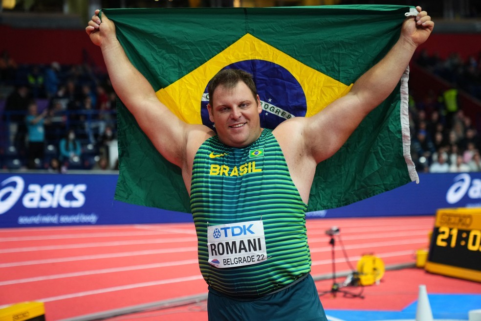 DARALN ROMANI. OURO MUNDIAL DE ARREMESSO DE PESO. SÉRVIA.