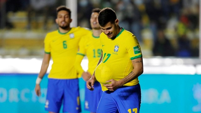 ELIMINATÓRIAS DA COPA DO MUNDO DE 2022. CATAR. CONMEBOL. CONFEDERAÇÃO SUL-AMERICANA DE FUTEBOL. PRIMEIRA FASE. DÉCIMA OITAVA RODADA. BRASIL. PRIMEIRO LUGAR. CLASSIFICADO. 45 PONTOS. BOLÍVIA. ELIMINADA. NONO LUGAR. 15 PONTOS.