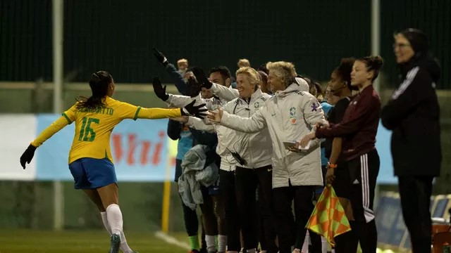 AMISTOSO. BRASIL. HUNGRIA. FUTEBOL FEMININO.