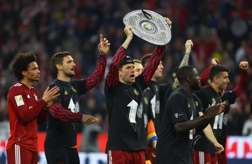 CAMEONATO ALEÃO. TEMPORADA 2021.2022. PRIMEIRA FASE. TRIGÉSIMA PRIMEIRA RODADA. BAYERN DE MUNIQUE. DECAMPEÃO, BUNDESLIGA.