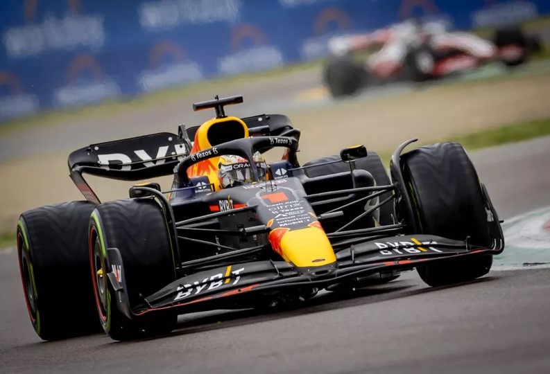 GRANDE PRÊMIO EMILIA-ROMAGNA. ITÁLIA. VITÓRIA DE MAX VERSTAPPEN. HOLANDA. RBR.