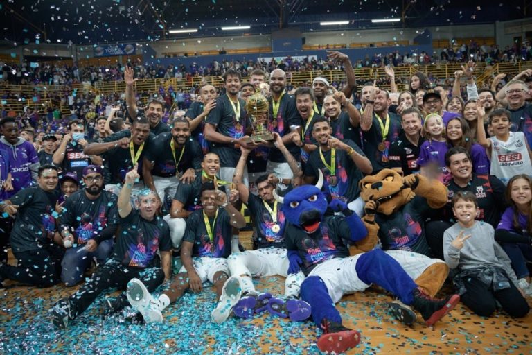 NOVO BASQUETE BRASIL. NBB. TEMPORADA 2021/2022. FINAL. QUARTO JOGO. FRANCA-SP. CAMPEÃO. FLAMENGO-RJ. VICE-CAMPEÃO.