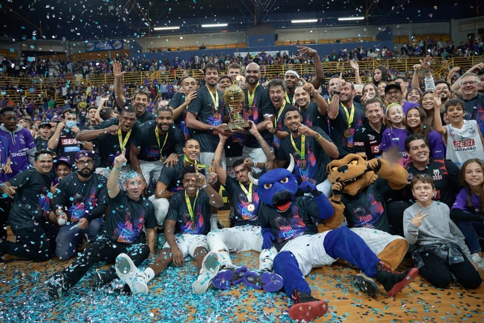 NOVO BASQUETE BRASIL. NBB. TEMPORADA 2021/2022. FINAL. QUARTO JOGO. FRANCA-SP. CAMPEÃO. FLAMENGO-RJ. VICE-CAMPEÃO.