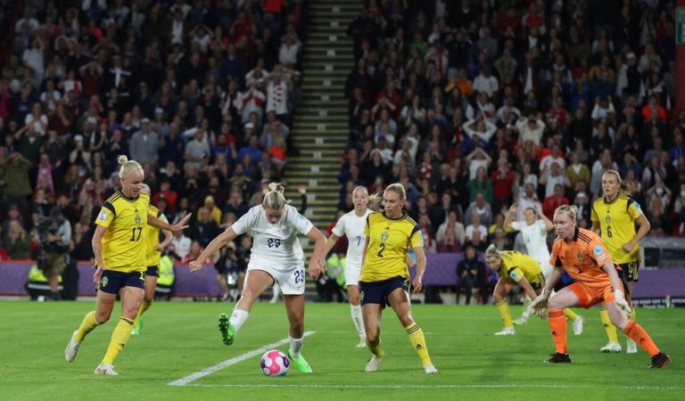 EURCOPA DE FUTEBOL FEMININO DE 2022. SEMIFINAL. JOGO ÚNICO. PARTIDA ÚNICA. INGLATERRA. CLASSIFICADA, SUÉCIA. ELIMINADA. FINAL. INGLATERRA. CONTRA. ALEMANHA OU FRANÇA.